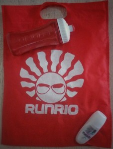 Freebies were quite scarce compared to other running event. It's not as bad as the Nat Geo Run 2015 freebies where you only get the finisher's shirt and a nizoral cream. Aside from Gatorade and Nature's Spring hydration, you get a RunRio sport bottle that looks like a ketchup bottle and a Rexona deodorant... for women... argh!... Others got a better looking black sports bottle and RunRio slippers.